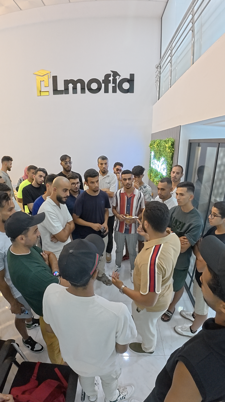 صورة من الأكاديمية